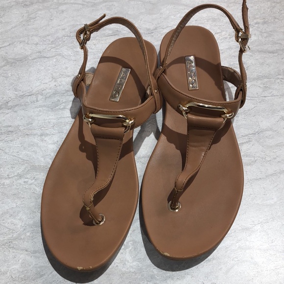 Aldo 8.5 Nude T-strap Flat Sandals with Gold Hardware. - Picture 3 of 10